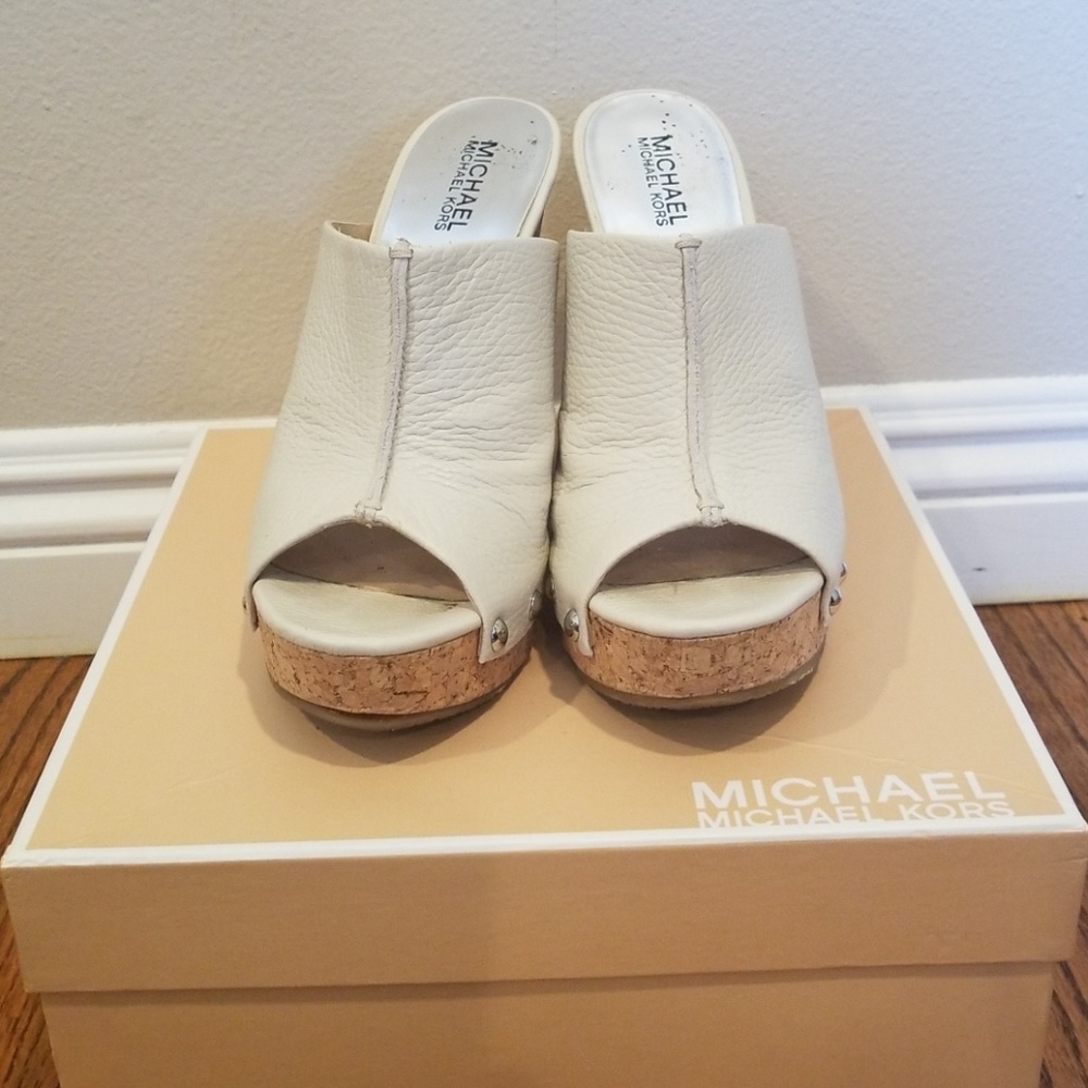 Michael Kors Belinda Wedge Size 9 - Picture 4 of 4